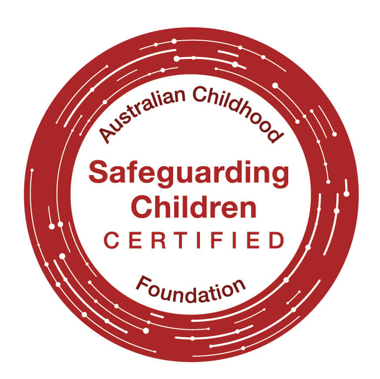 Safeguard_children_red logo 200px border